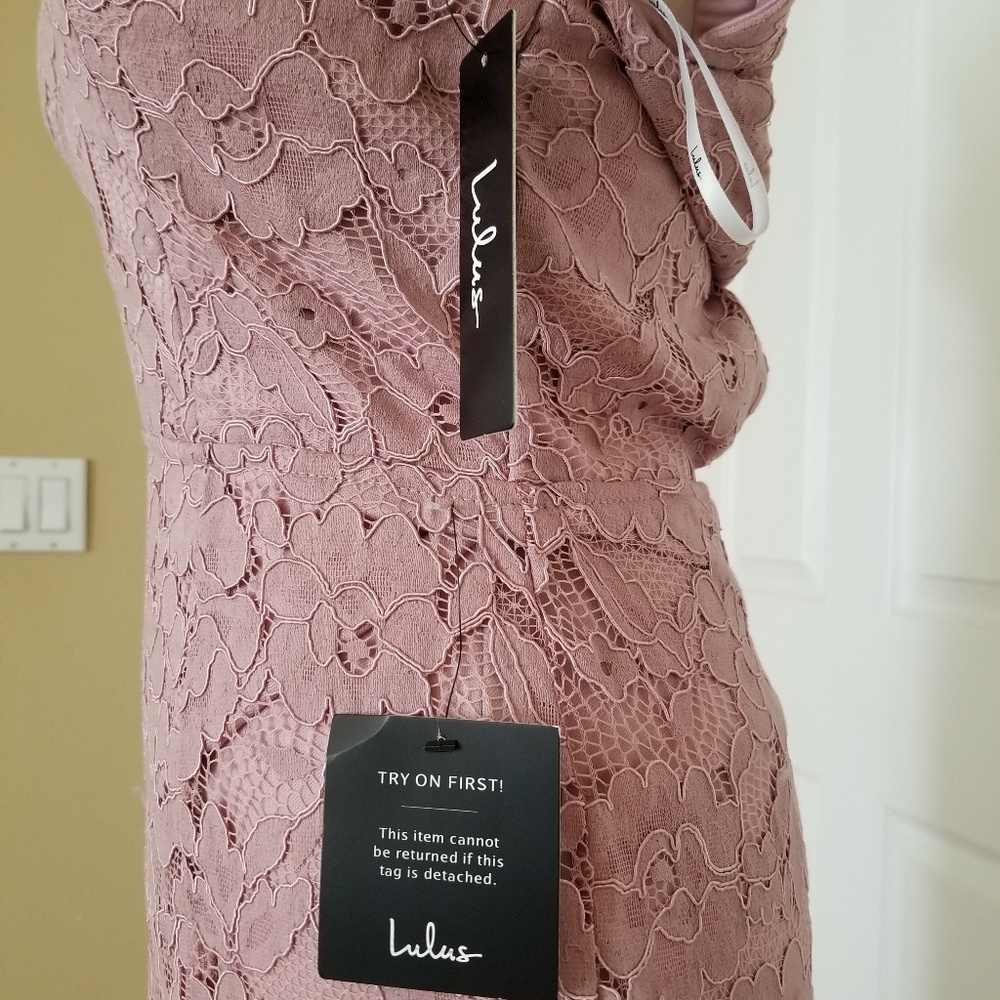 *SOLD* NWT LULUS LACE MAXI DRESS - Picture 5 of 6
